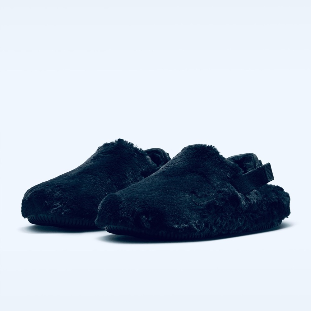 Cozy Black Faux Fur Women's Slippers